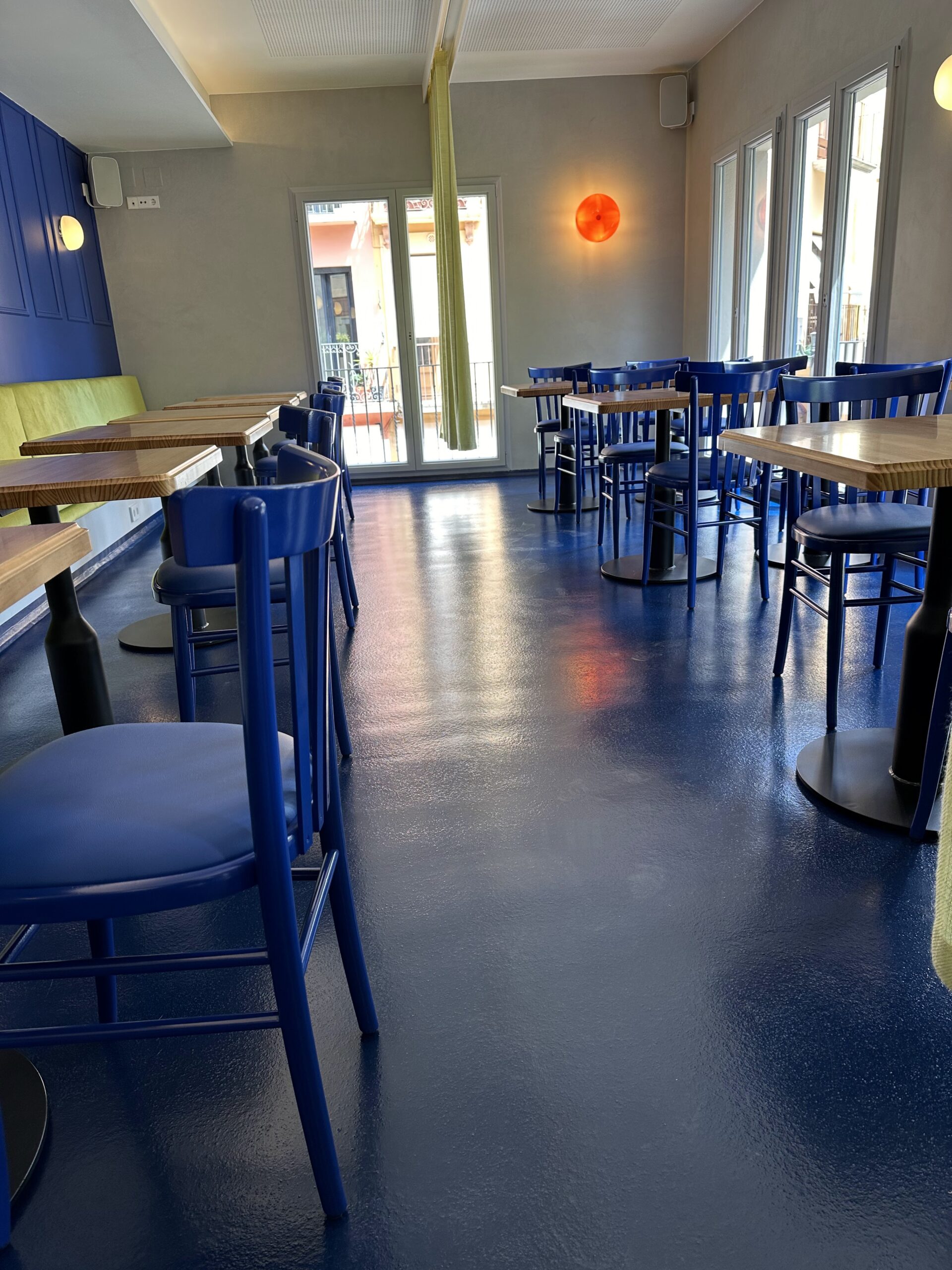 Pavimento acabado realizado por Erde Pavimentos. Solicite presupuesto y asesoramiento.